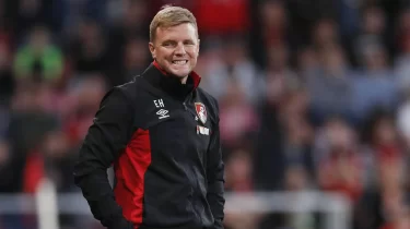 "Ньюкаслға" айна арқалап келген келген Эдди Хау