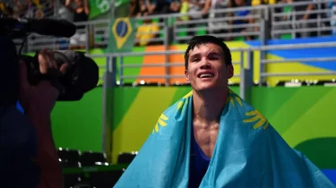 Дана Уайттың жаңа лигасы: Елеусіновтің қанша табыс табатыны белгілі болды