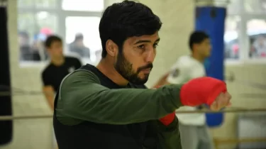 Өзбекстандық әлем чемпионы ауыр қайғыны бөлісті (ВИДЕО)