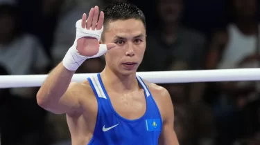 Бокстан әлем чемпионы ұлттық құрамаға оралды