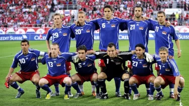 Лихтенштейн құрамасында Қазақстанға қарсы неше кәсіби ойыншы шығады?