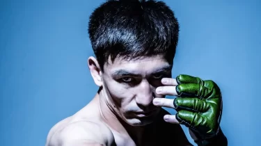 Қаршыға Дәуітбек Жапонияда жеңіске жетіп, RIZIN лигасының чемпиондық белдігіне үміткер атанды (ВИДЕО)