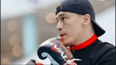 Батыр Жүкембаев: "Қазақ елінде жеңісті күндер көп болсын!"