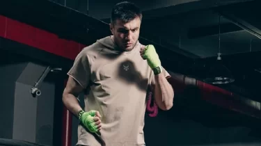 "Джалоловтың жекпе-жегінде тағы да нокаут болады!" — Тедди Атлас сенсациялық айқас туралы ашық айтты