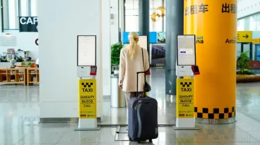 Астана әуежайында 7 тілде сөйлейтін такси жүйесі іске қосылды