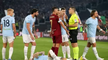 Римде футбол үшін соғыс басталды. "Лацио" мен "Рома" фанаттары көшені қиратып тастады (ВИДЕО)