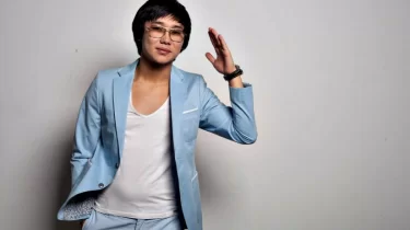 "Жүрегімнің дауасы": Қайрат Нұртас Жұлдыз Әбдукәрімоваға туған күніне орай ерекше жыр шумағын арнады (ФОТО)