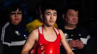 Қазақстандық боксшы Джалоловпен айқасты