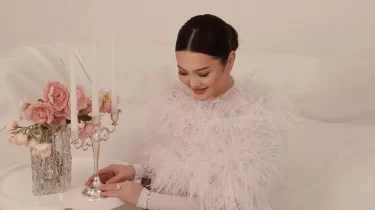 RaiM Ерке Есмаханды Қозы Көрпеш – Баян сұлу күнімен ерекше құттықтады (ВИДЕО)