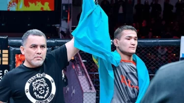 84-секундтағы нокаут! Рауан Бекболат Қытайда өткен беделді турнирде қарсыласын күйрете жеңді (ВИДЕО)