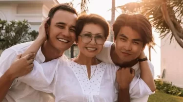 Әли Оқапов пен Мәди Рымбаев жаңа бейнебаянмен жанкүйерлерін қуантты (ВИДЕО)