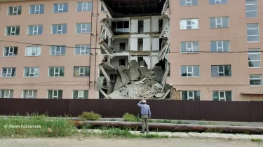 Атырауда студенттік жатақхананың бір бөлігі опырылып түсті