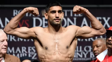 Әлемдік бокс жұлдызы Амир Хан Астанада Жәнібек Әлімханұлымен кездесті (ВИДЕО)