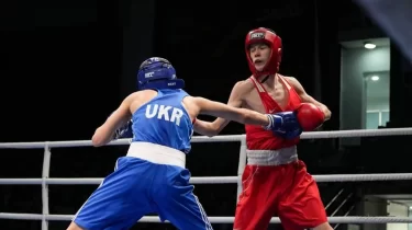 Қазақ боксшысы тарихи Азия чемпионатының финалына жолдама алды