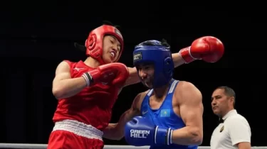 Қазақстандық боксшы Азия чемпионатының финалында қарсыласын ойсырата жеңді (ВИДЕО)