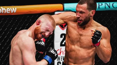 UFC-дің жаңа жұлдызы күтпеген нокаутқа түсті (ВИДЕО)