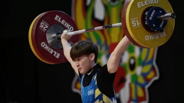 Ауыр атлетшілер әлем чемпионатында қанша медаль жеңіп алды?