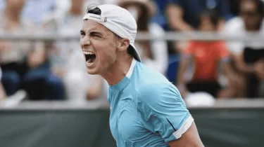 Қазақстандық теннисші Италиядағы турнирді жеңіспен бастады