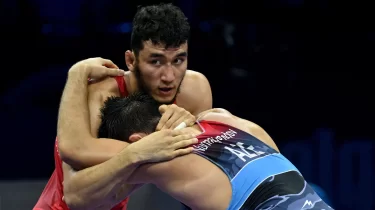 Қытай намысын қорғайтын қазақ балуаны Ризабек Айтмұханнан озды