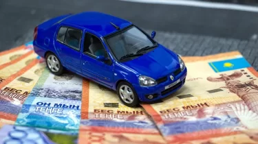 Қазақстанда ескі көліктерге салық азайтылады