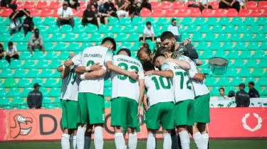 "Атырау" төрт легионермен қоштасты