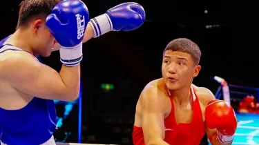 Қазақстан атынан шыққан өзбекстандық боксшы нокаутпен финалға жолдама алды