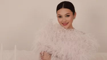 Ерке Есмахан кішкентай ұлының жаңа суреттерін көрсетті