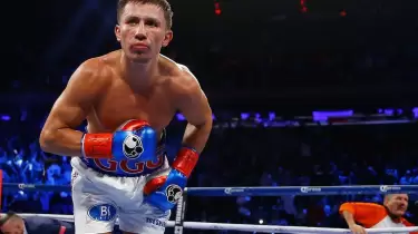 "Жігіттер, кепканы қайдан алдыңдар?" GGG жанкүйерлерін таңғалдырды (ВИДЕО)