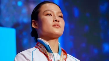 Қазақстандық боксшылар Азия чемпионатындағы триумфтан кейін арнайы жүлде алды