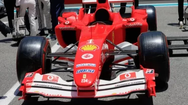 Михаэль Шумахер айдаған болид рекордтық бағаға сатылды (ВИДЕО)