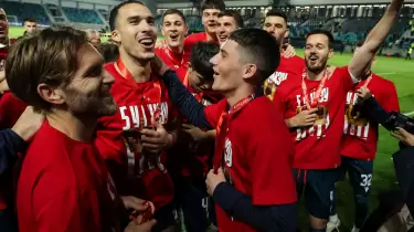 Ел кубогының финалында футболшылар жарылыстан зардап шекті (ВИДЕО)