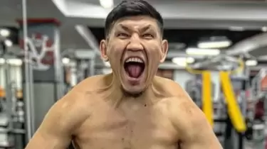 Қуат Хамитов UFC аңызының шабуылына ұшырай жаздады (ВИДЕО)