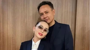 Баян Алагөзованың күйеуі 100 жұмысшыға пәтер сыйлады (ВИДЕО)