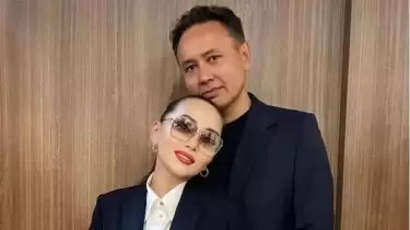 Баян Алагөзованың күйеуі 100 жұмысшыға пәтер сыйлады (ВИДЕО)