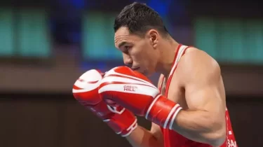 "Қазақтың жұдырығы ауыр екен": Олимпиада жүлдегері Дулат Бекбауовтан жеңілді (ВИДЕО)