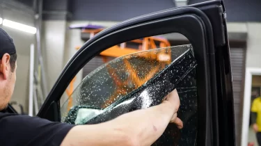 Қазақстанда көлік әйнектерін қараңғылауға рұқсат беріле ме? ІІМ түсініктеме берді