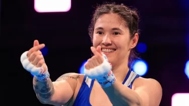 Назым Қызайбай төрт дүркін әлем чемпионы атануға бір қадам жақын (ВИДЕО)