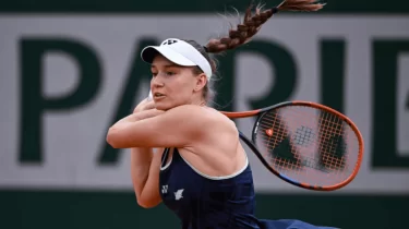 "Ролан Гарроста" жеңілген Рыбакина Парижде енді не істеп жүр?