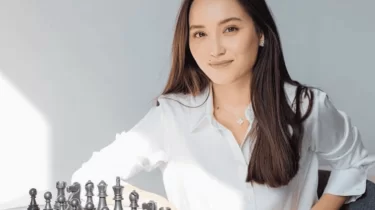 Жансая Әбдімәлік "күйеуін қайтарып", әлеуметтік желідегі ұсыныстарды тоқтатты