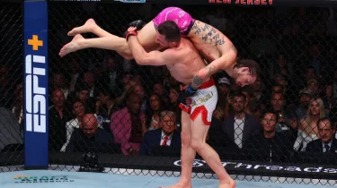 Драмалық жеңіс: Двалишвили О’Мэллиді тұншықтырып тастады (ВИДЕО)