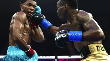 АҚШ-тағы басты бокс кеші ауыр нокаутпен аяқталды (ВИДЕО)