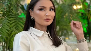 "Солай жазылған болар": Жұлдыз Әбдікәрімова бесінші сәбиі жайлы пікір білдірді (ВИДЕО)