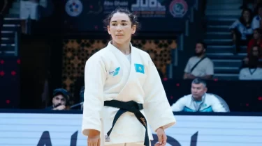 Қазақстан құрамасының көшбасшысы Әбиба Әбужақынованың алғашқы белдесуі драмаға айналды (ФОТО)