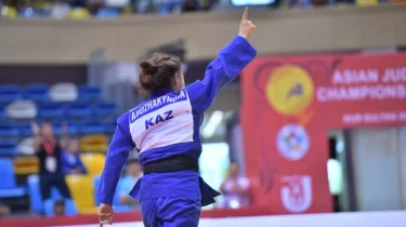 Әбиба Әбужақынова кезекті сенсация жасады (ФОТО, ВИДЕО)