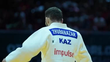 Абылайхан кезекті қарсыласын жерге қаратты (ВИДЕО)