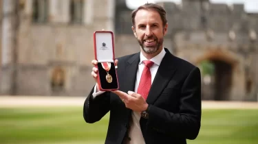 Аңызға айналған бапкер рыцарь атанды