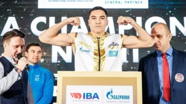 Дулат Бекбауов WBO/IBF чемпионымен кәсіби бокста дебют жасайды