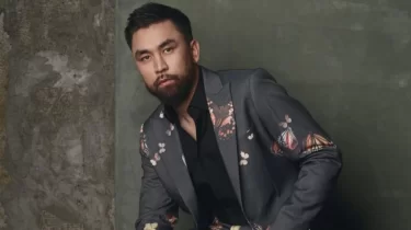 "Маған бәрібір, мен - жұлдызбын": Amre мен экс-ассистент арасындағы дау неден өрбіді?