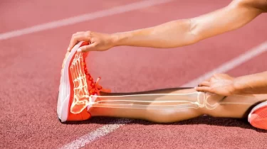 Сүйек пен буын саулығы: дәл қазір осы 9 әдетті бастаңыз!