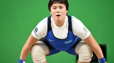 Олимпиада жүлдегері базарда сауда жасап жүр (ВИДЕО)